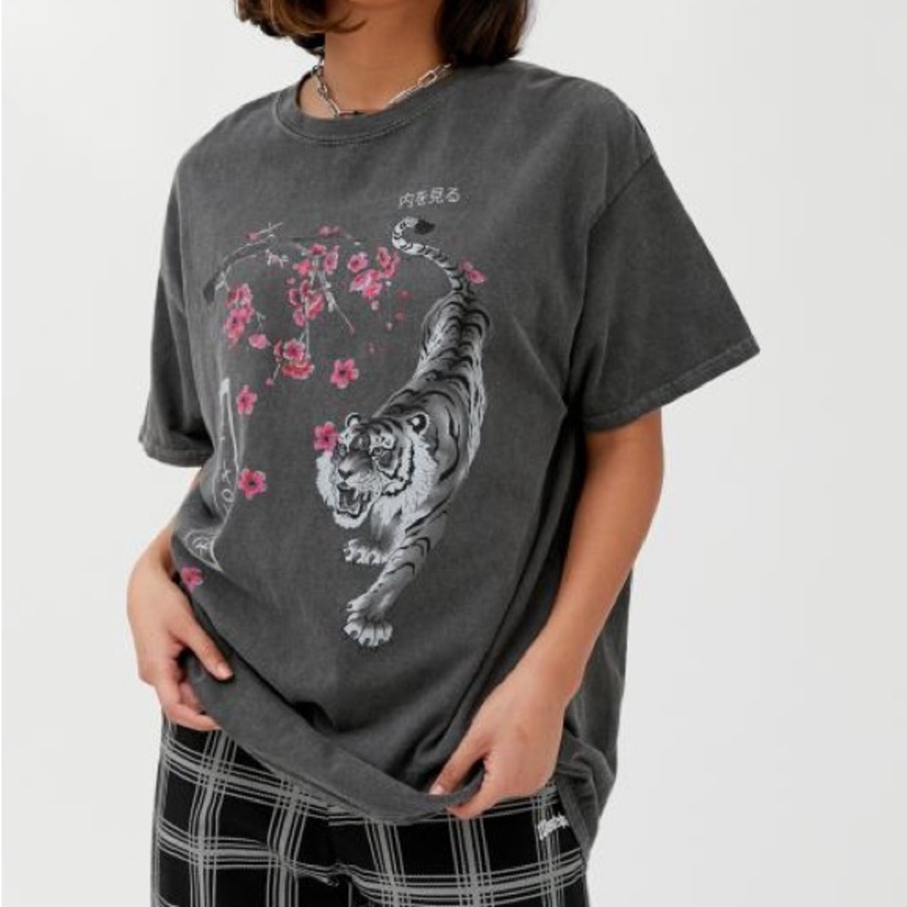 Urban Outfitters Grey Tiger and Cherry Blossom Oversized Tee size S/M